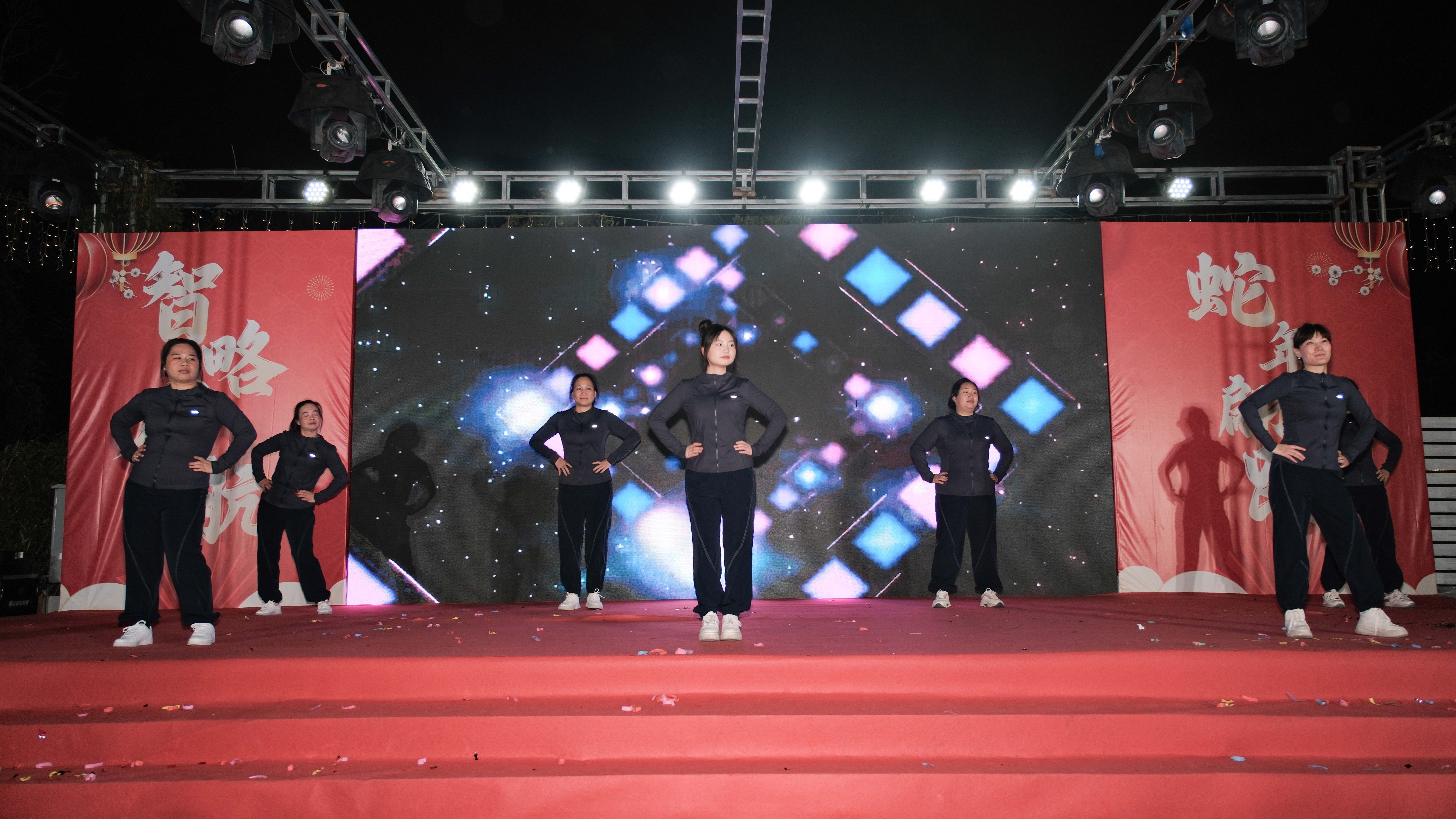 久信達科技2024年年會圓滿落幕：感恩同行，共創(chuàng)環(huán)保新未來，乘風破浪，夢想起航(圖10)